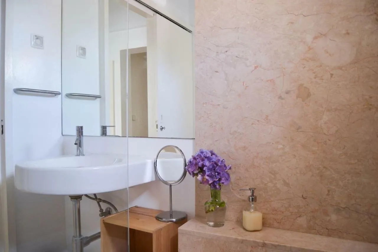 Family Apartment By The River Lisboa