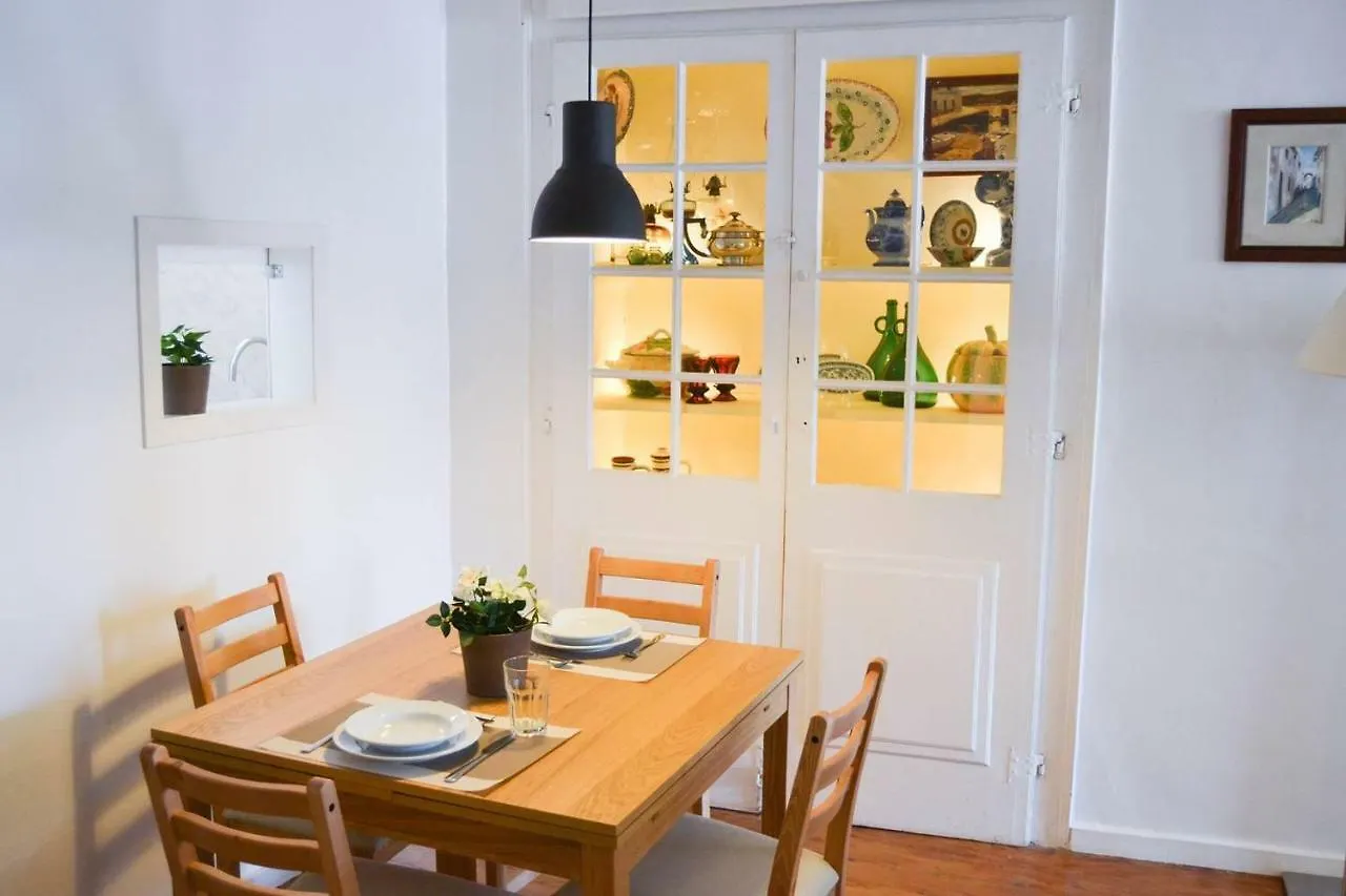 Family Apartment By The River Lisboa 0*,  البرتغال